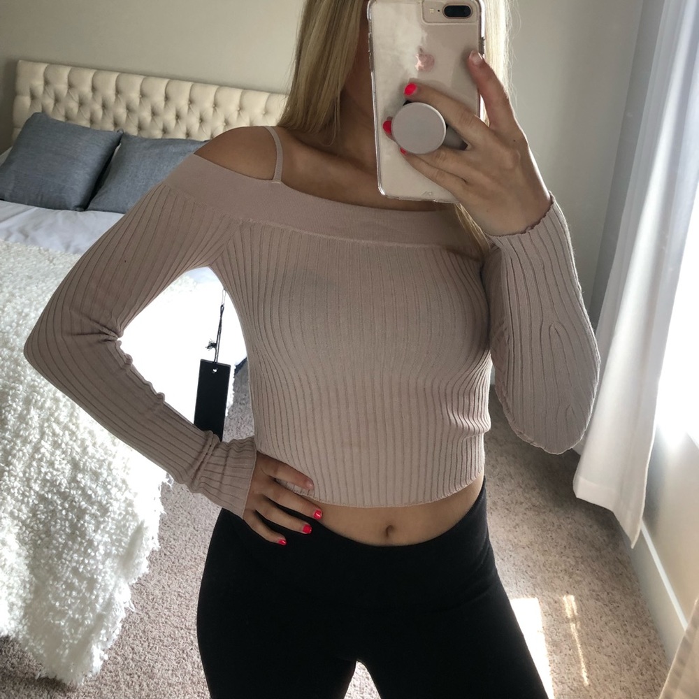 Forever 21 Long Sleeve Blush Crop Top